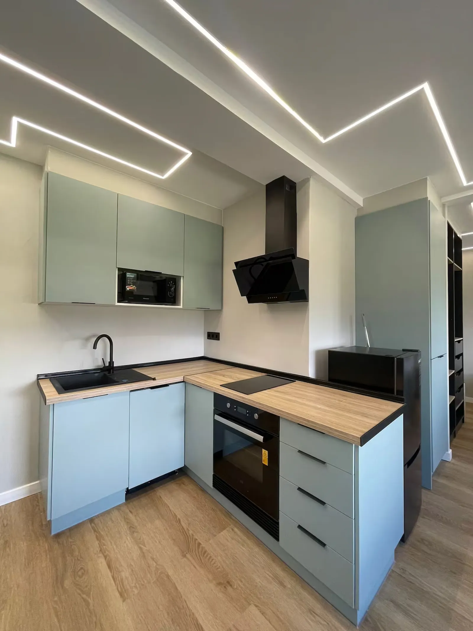 Ons — baño con ducha rain shower